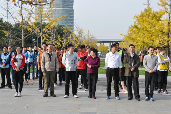 88f0683691ba48e2a77e96eac9ff243b