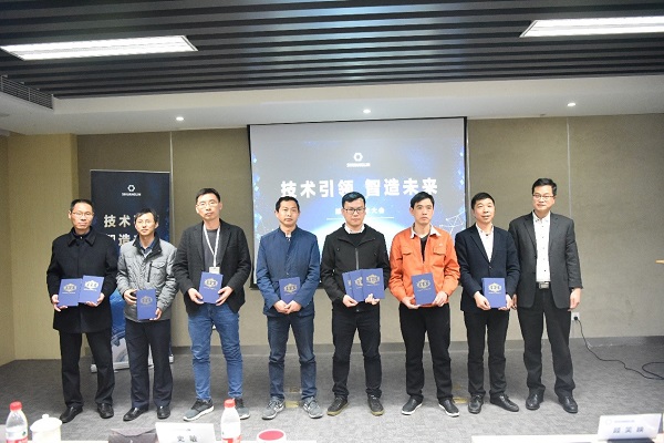 fb88a7cf7e0544cf996b6acd389c5559